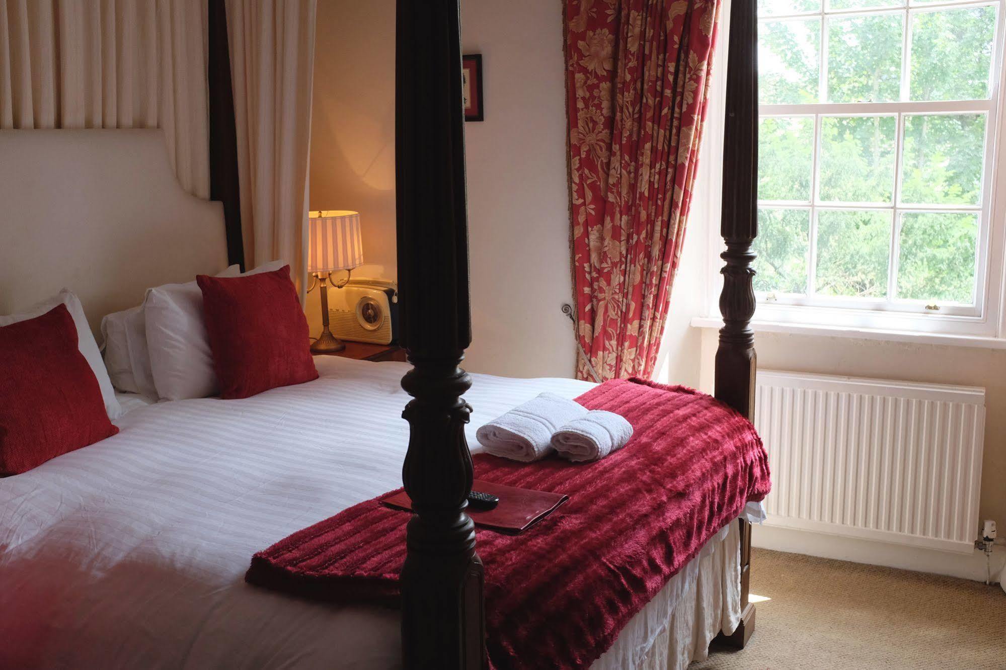 The Old Court Hotel ウィットニー エクステリア 写真